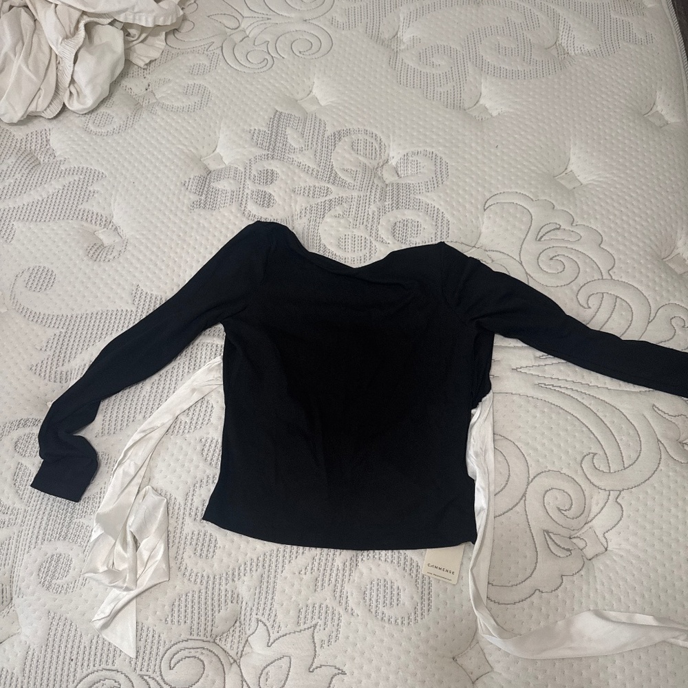 Long sleeve black shirt